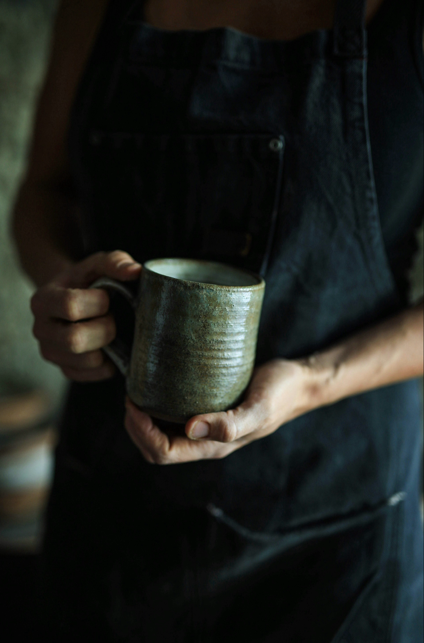 Welcome to Hills & Hedgerows, explore our handcrafted ceramics and high-quality craftmanship
